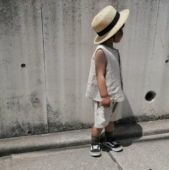 Childrens casual set for boys summer simple solid sleeveless T-shirtloose full matching cotton linen shorts 2-piece set for girls clothes 250409