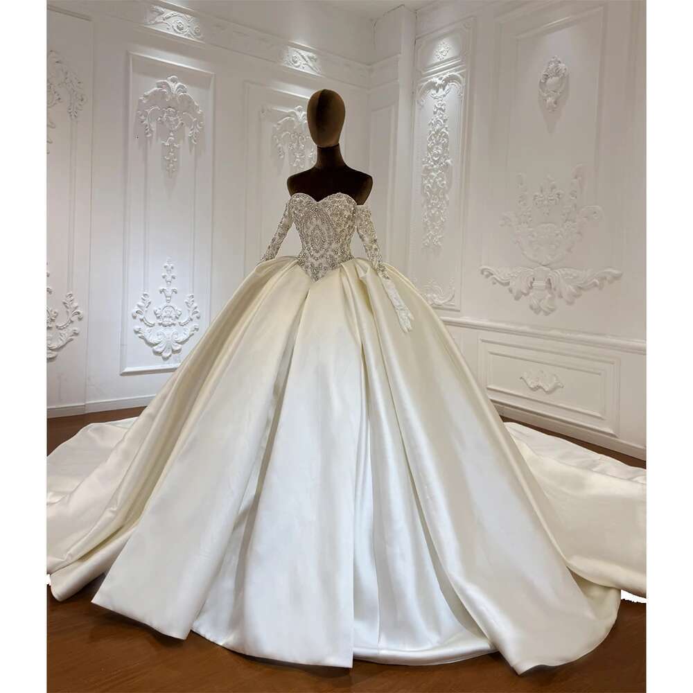 Customized M088 Detachable Sleeve Sweetheart Stain Ball Gown Wedding Dress