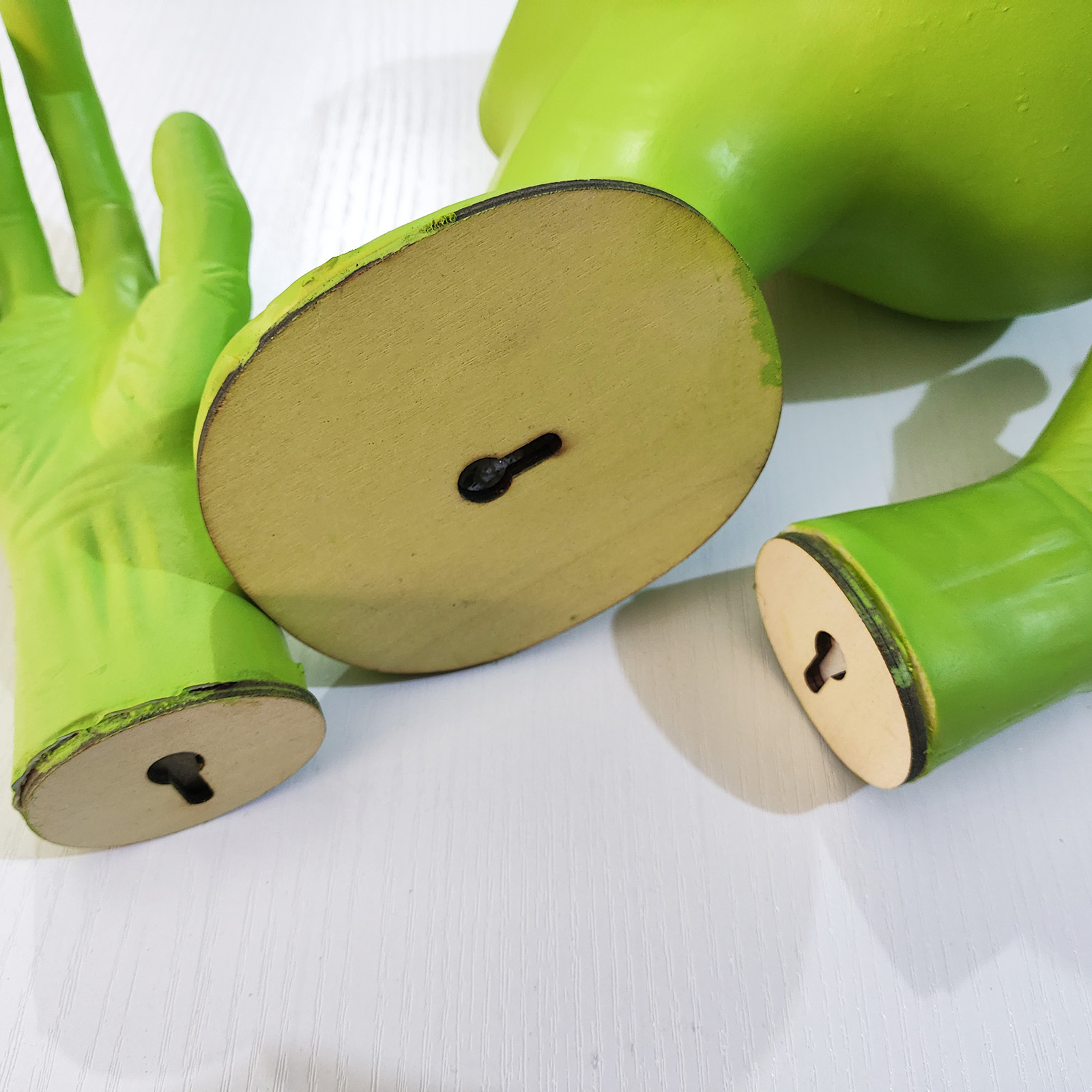 Green Alien UFO Visitor 51 Area Extraterrestrial Organism Monster Study living room wall ornament Sci-Fi Lovers Gift 240827