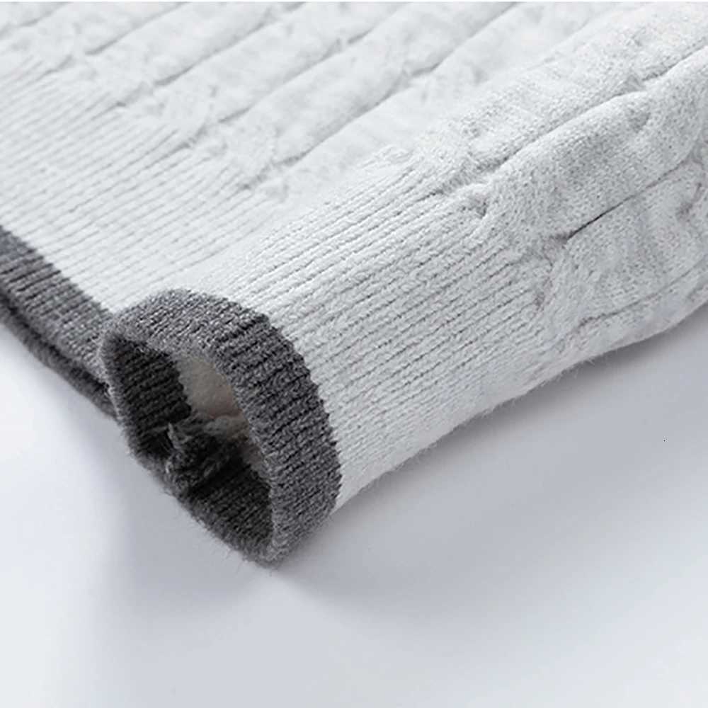 Fashion Two new mens autumn and winter base knitted sweater round-neck sweater mens thickened solid color loose knitted sweater Y251110