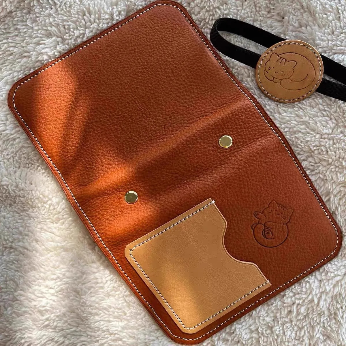 Cute cat A7 notebook retro brown detachable loose-leaf notepad 2 binders portable leather schedule plannerwhith 80 pages 250410