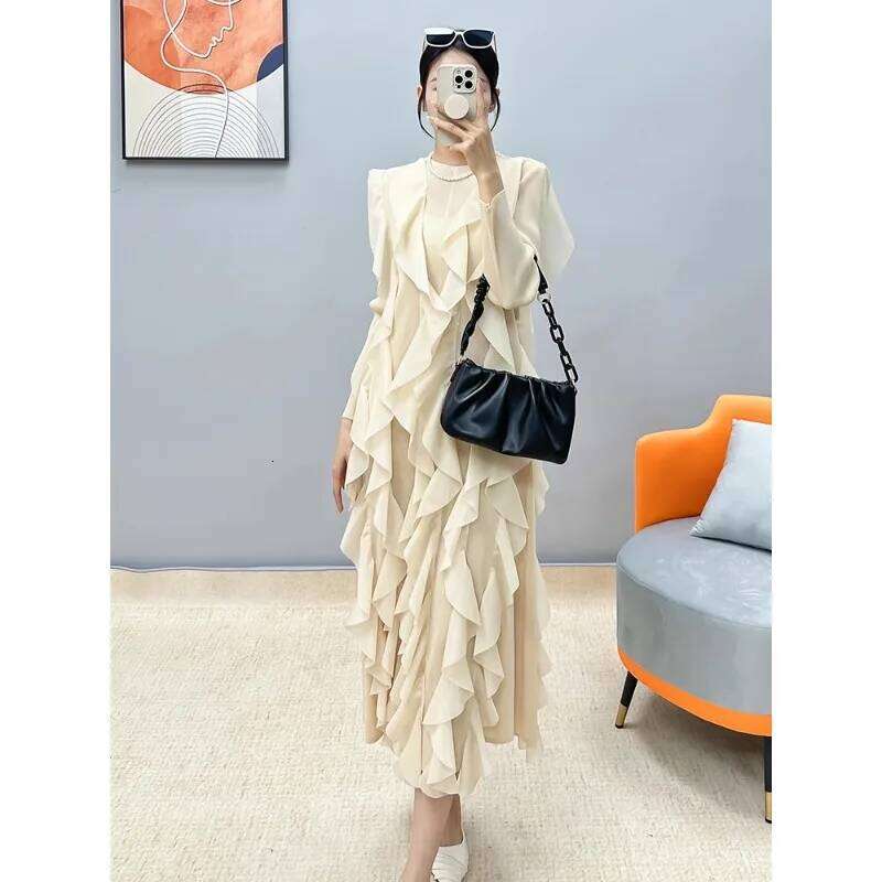 Miyake For Women's Fall 2024 New Design Sense Round Neck Solid Color Casual High End Pleated Long Dress