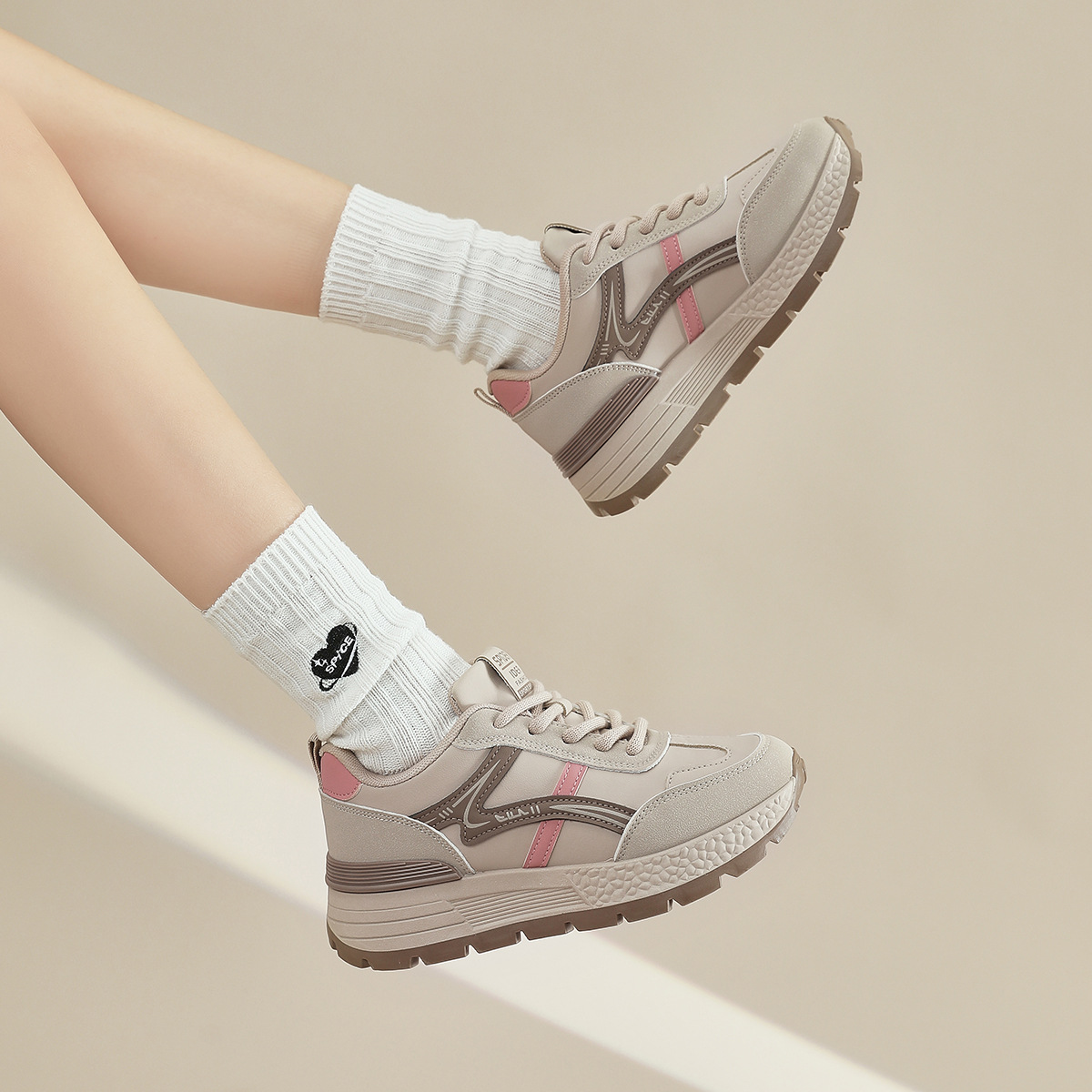 designer shoes 2025 new women's shoes spring and autumn thick-soled sports shoes breathable versatile lightweight and casual dad shoes