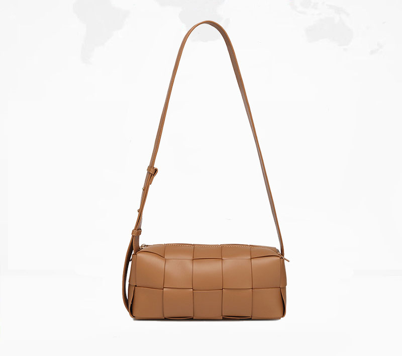 2025 Spring and Summer Niche Woven Pillow Bag Large Capacity Baguette Bag Versatile Crossbody Women's Bag Trendy Crossbody Bag