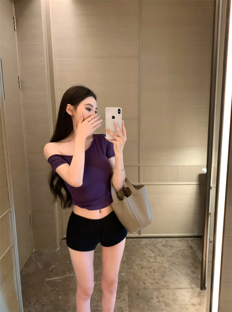 2025S Designer Women s T shirt Pure Desire Slanted Off Shoulder Sleeves Summer New Short Style Crop Top Slim Fit Multifunctional Popular Top Outdoor C