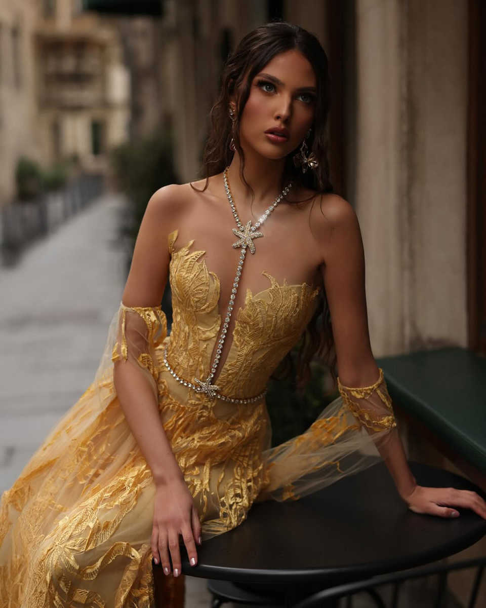 Elegant A-Line Prom Gown O-Neck Evening Dress Beads Party Prom Dress 3D-Lace Sexy Bridal Gowns vestido de novia Size Customized Robes De Mariee L25101