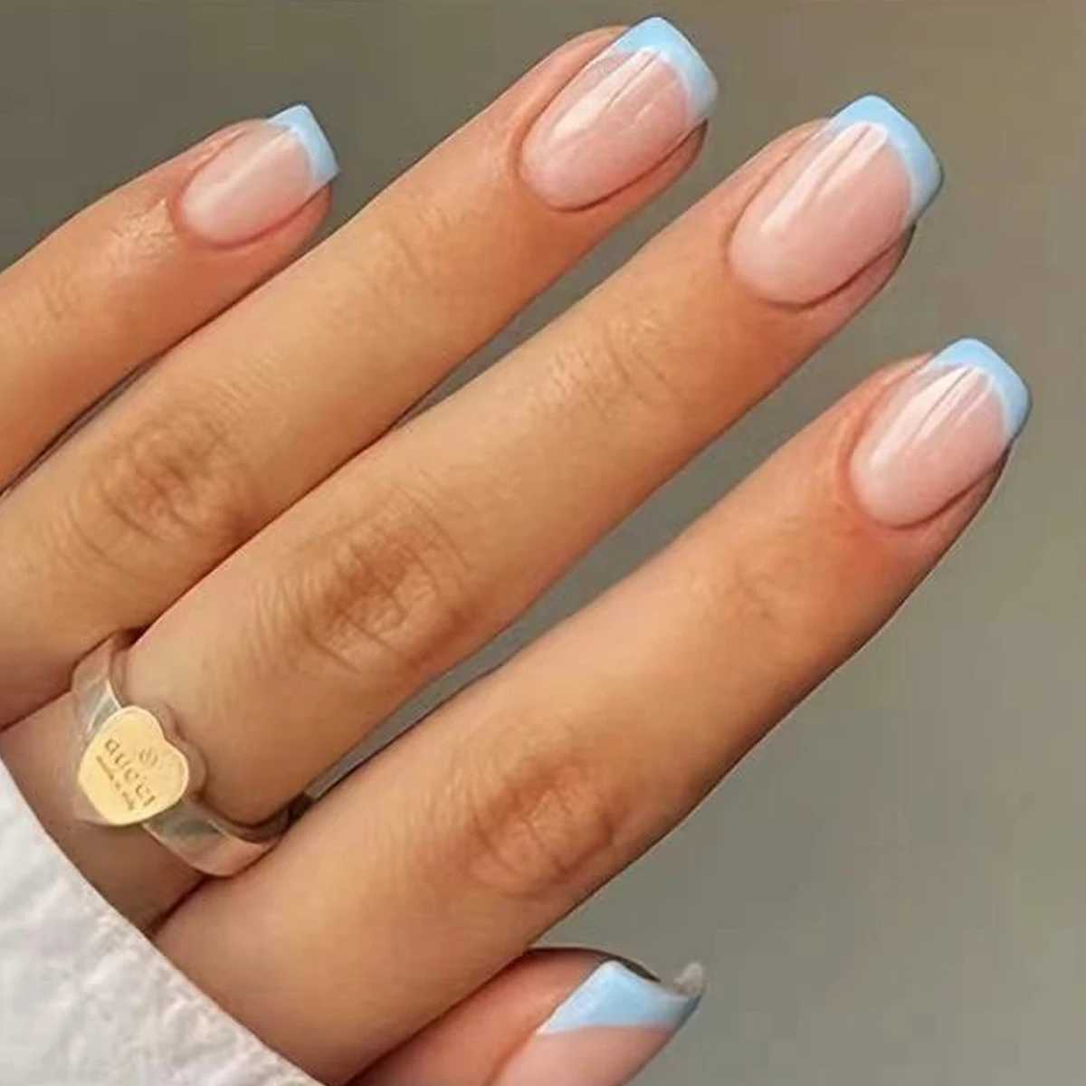 24 pieces/set womens short French light blue pink dual tone glossy surface fully covered wearable fake nail machine W250410