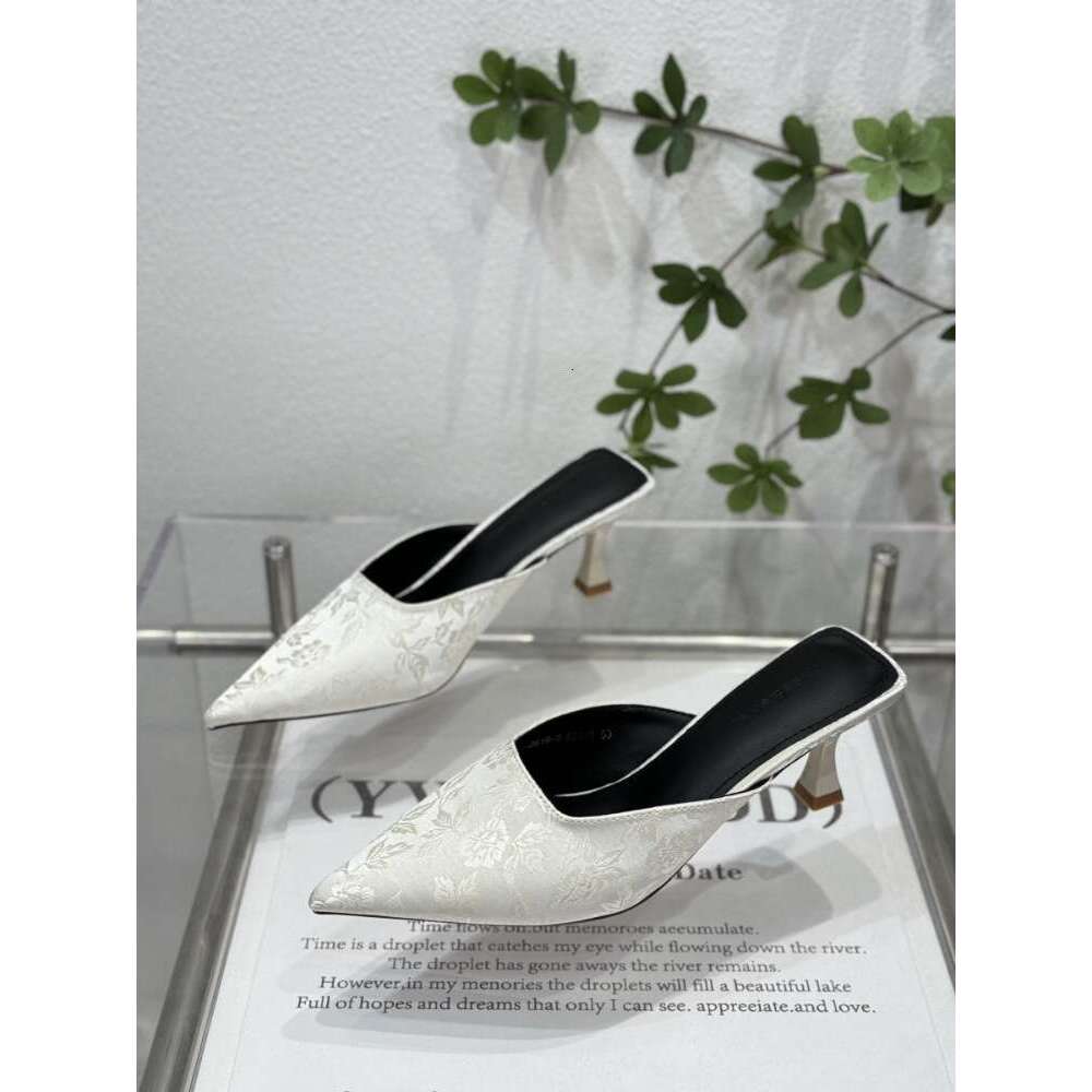Woman Sandals New Pointed High Heeled Slippers For Women Featuring Chinese Style Embroidery Fairy Style Wearing High Heels With Toe Caps And Single Sh