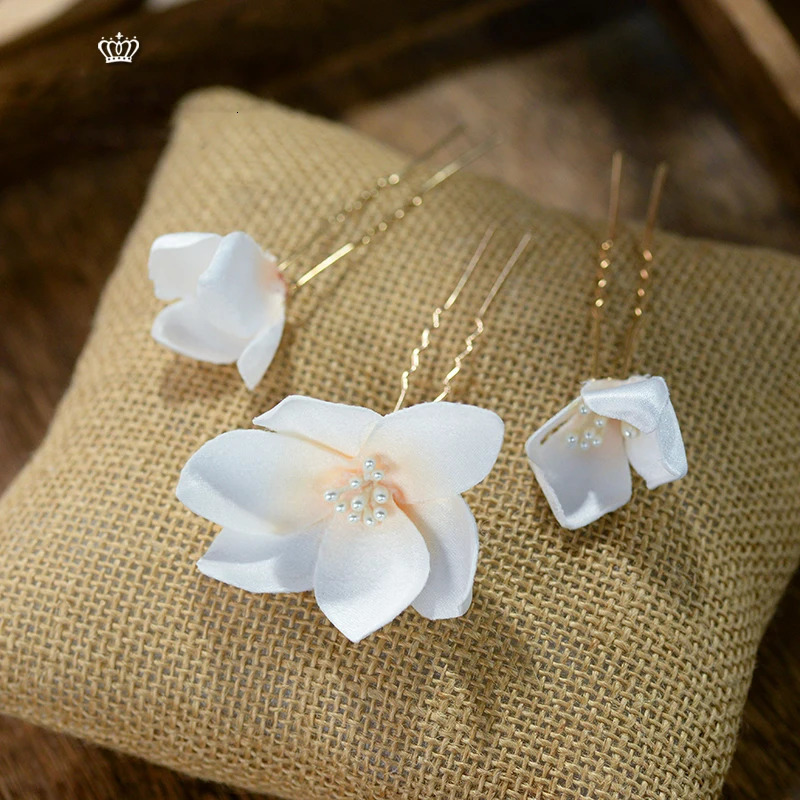 8 cute female floral bridal hair with earrings handmade hair clips wedding hair accessories 250409