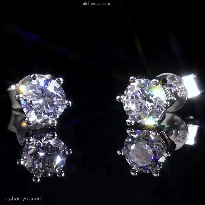 Classic Fashion 0.6CT-1CT Round Shiny Moissanite Sterg Sier Gold Plated Earrings Studs for Men Women Nice Gift