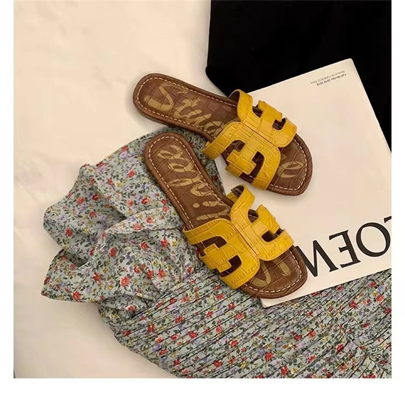 hot free shipping designer Sandals for women casual outdoor flat slipper Versatile classic Fashion shoes