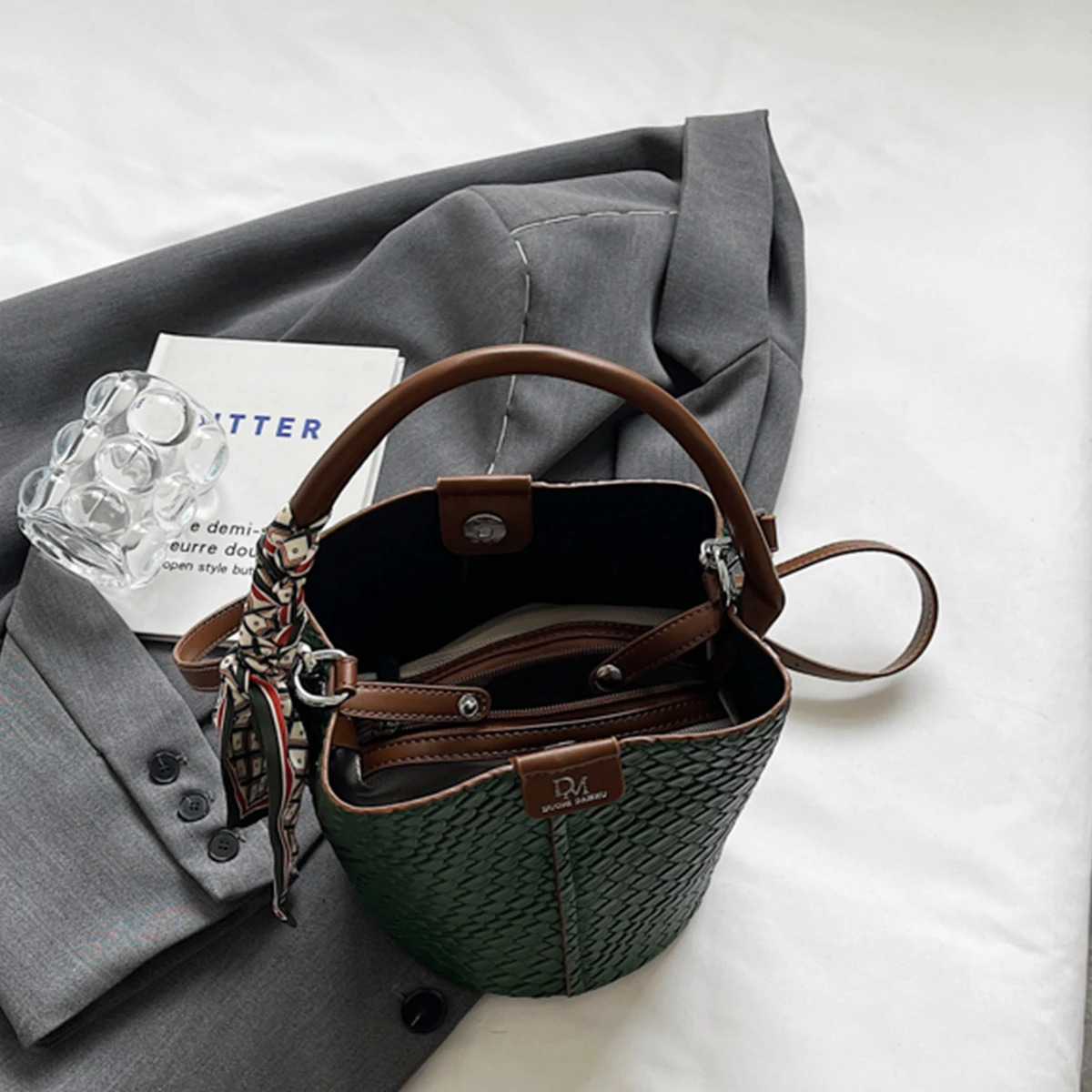 Classic Woven Texture Bucket Bag for Women Quilted PU Leather Large Capacity Magnetic Snap Crossbody Bag for Daily Commute R251110