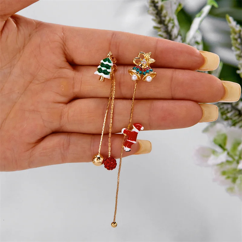 Creative Asymmetric Christmas Tree Snowman Snowflake Drop Earring for Women Moving Santa Claus Long Tassel Earring Party Jewelry 251031