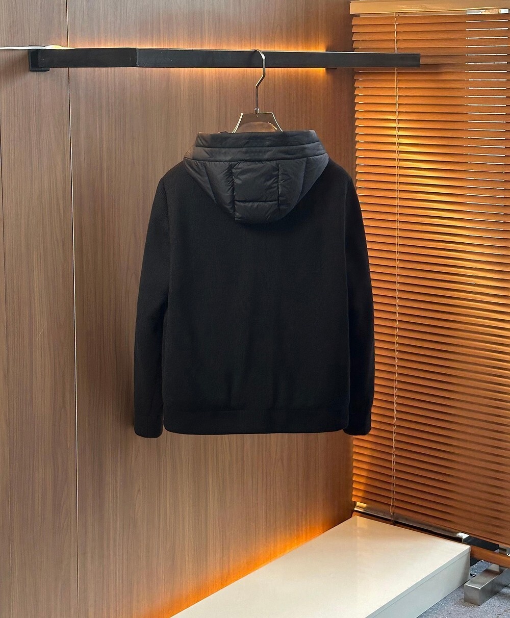 2025 Autumn/Winter New Style M Home Knitwear Lightweight Down Jacket Men's Short Slim Fit Outfit