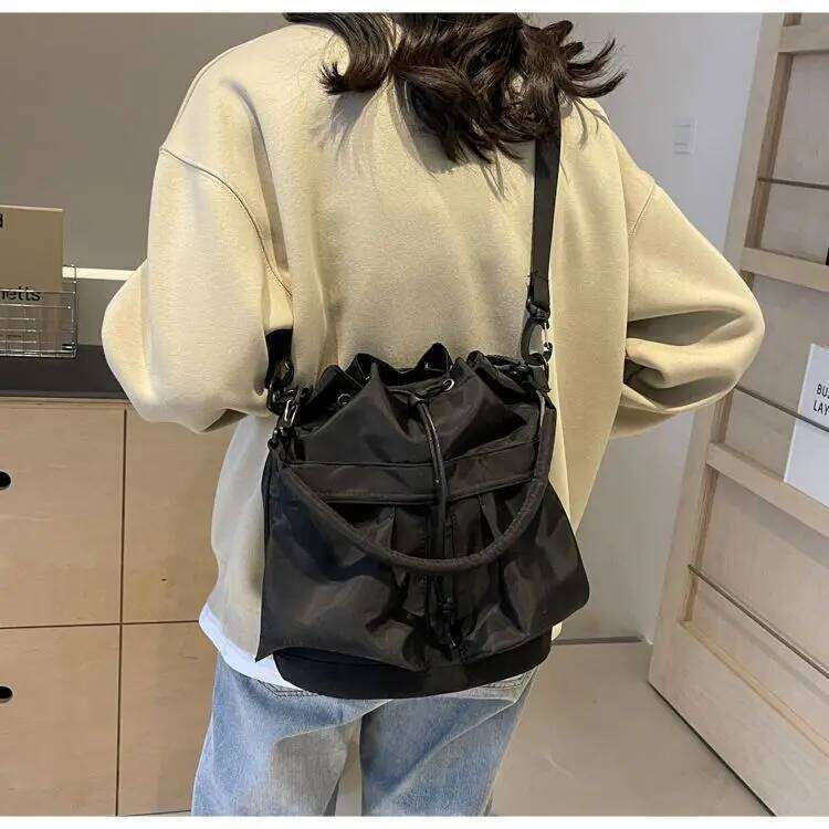 Versatile Large-Capacity Drawstring Bucket For Women Multi-Pocket Crossbody Lightweight Casual Commuter Bag