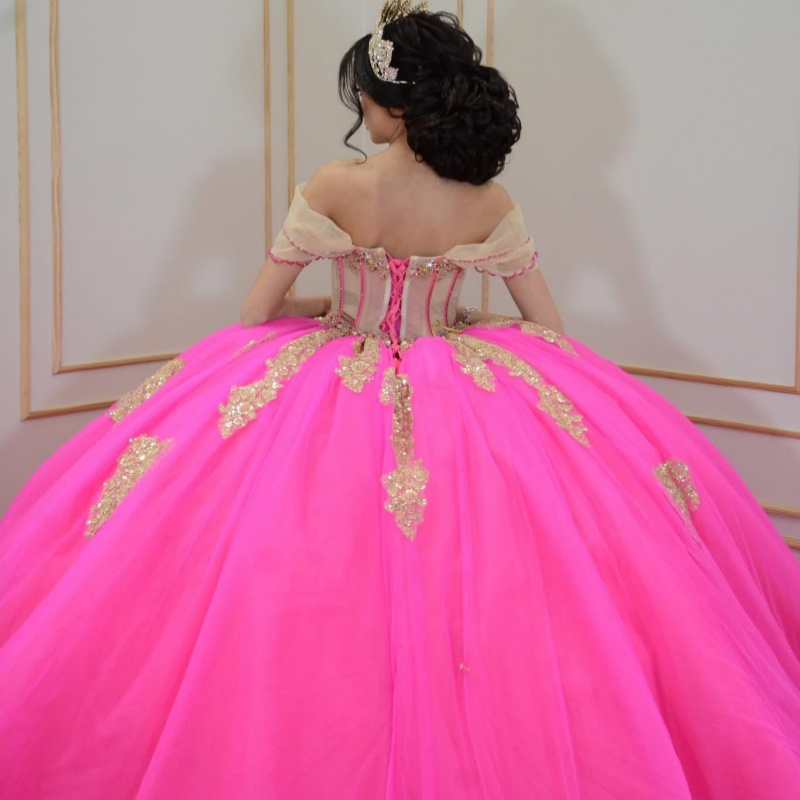 Rose Red Shiny Quinceanera Dresses Off Shoulder Ball Gown Sweet 16 Dress Gold Applique Lace Beads Tull Birthday Party Vestidos 15 De Anos