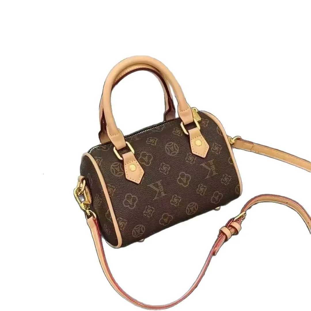 Gutite 2025 Summer New Broadcast Boston Trendy Printed High-End Handheld Single Shoulder Slant Cross Womens Bag K251110