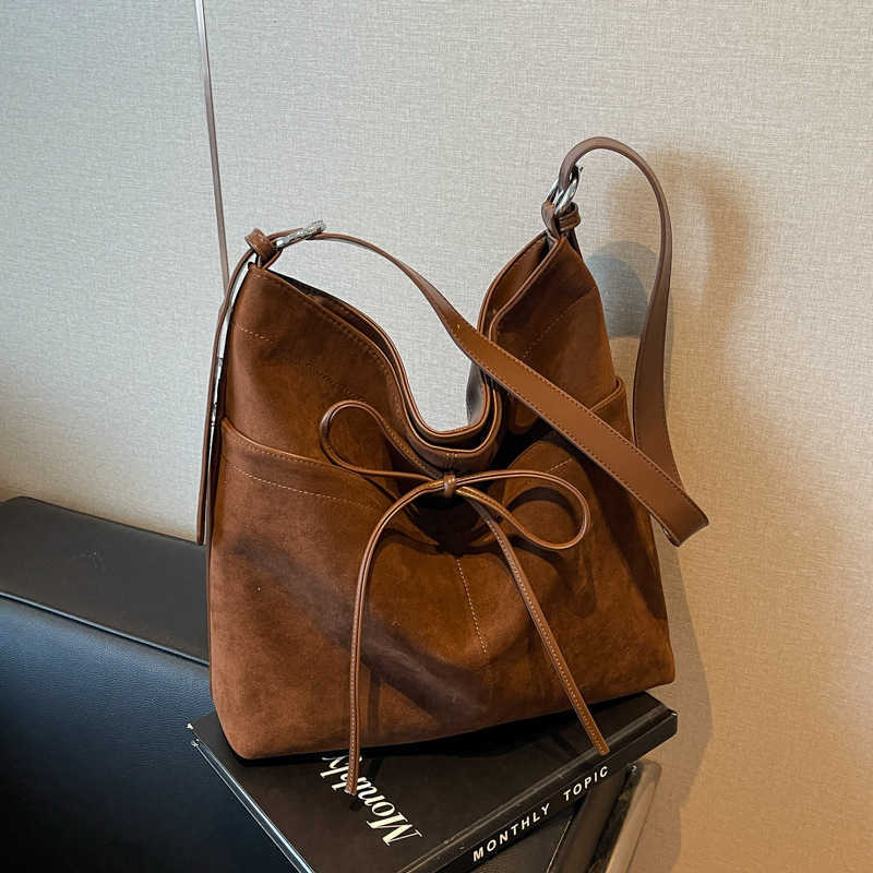 Fashion Casual Tote Bag for Women Korean Version New Trend Niche Design High-end Matte Crossbody Bag