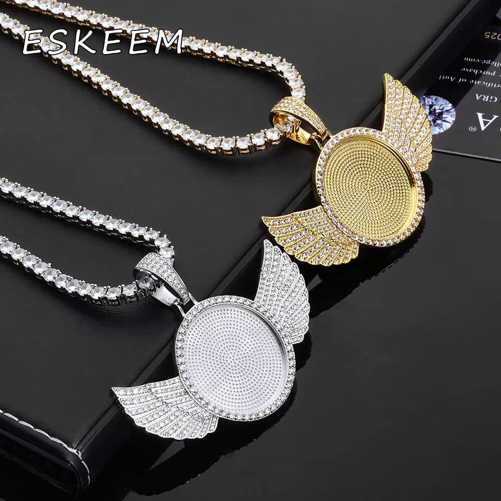 Personalized Custom Jewelry Vvs Moissanite Photo Pendant 925 Silver Angel Wing Design Circular Picture Memory Pendant Gifts