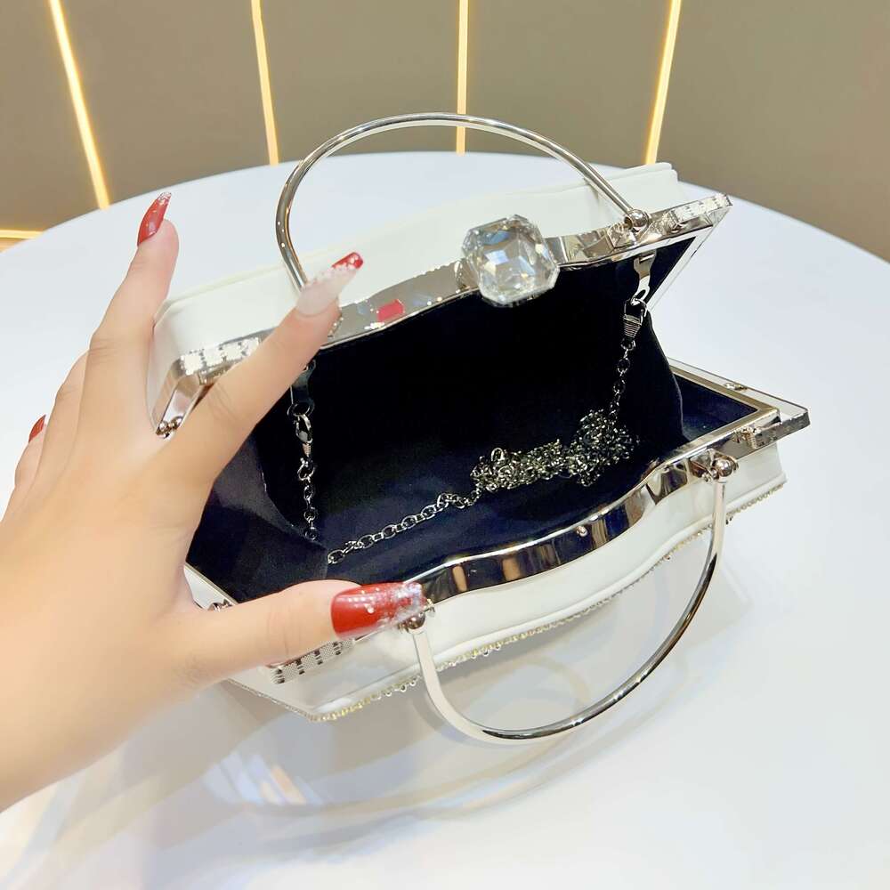 Fashion versatile evening bag, exquisite handbag, crossbody bag with rhinestones, suitable daily parties, gatherings, outings, weddings, can be used a