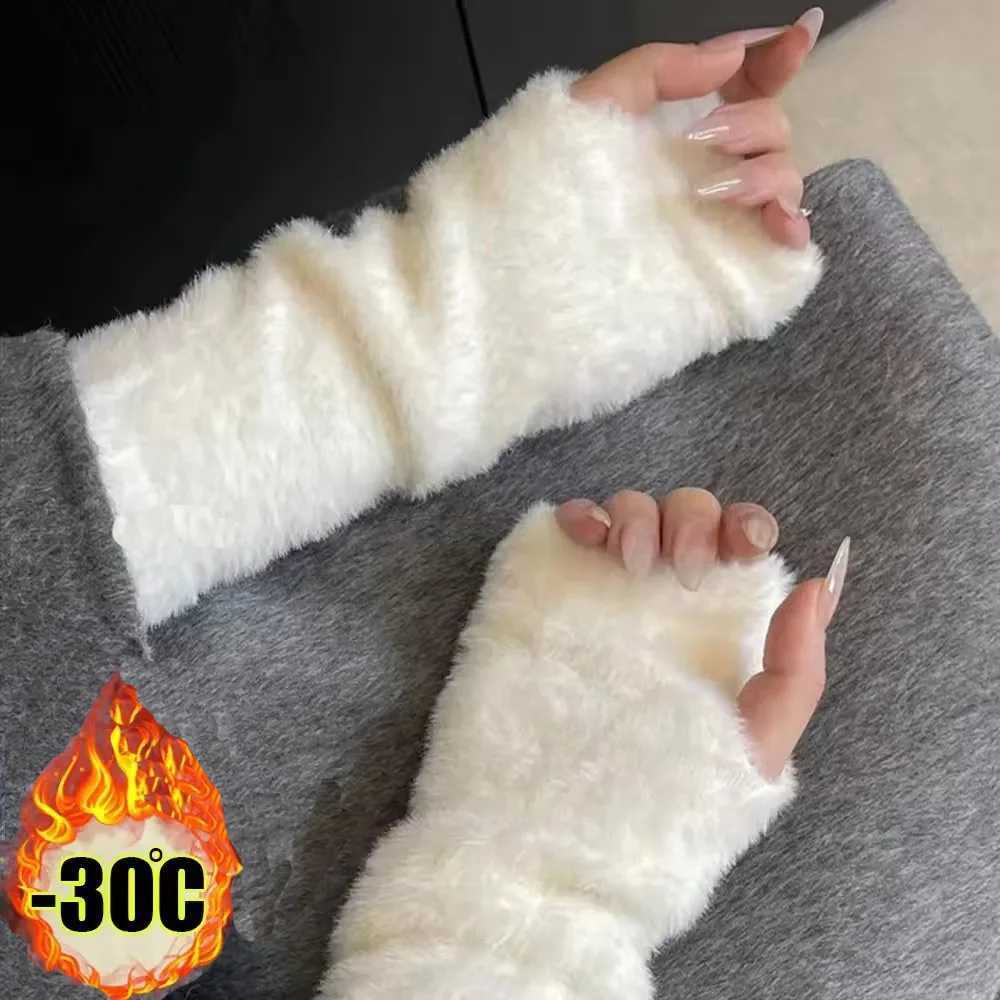 Winter Warm Half Finger Gloves Womens Long Sleeved Wrist Protection Outdoor Cycling Windproof Gloves Skin Friendly Warm Gloves L251110