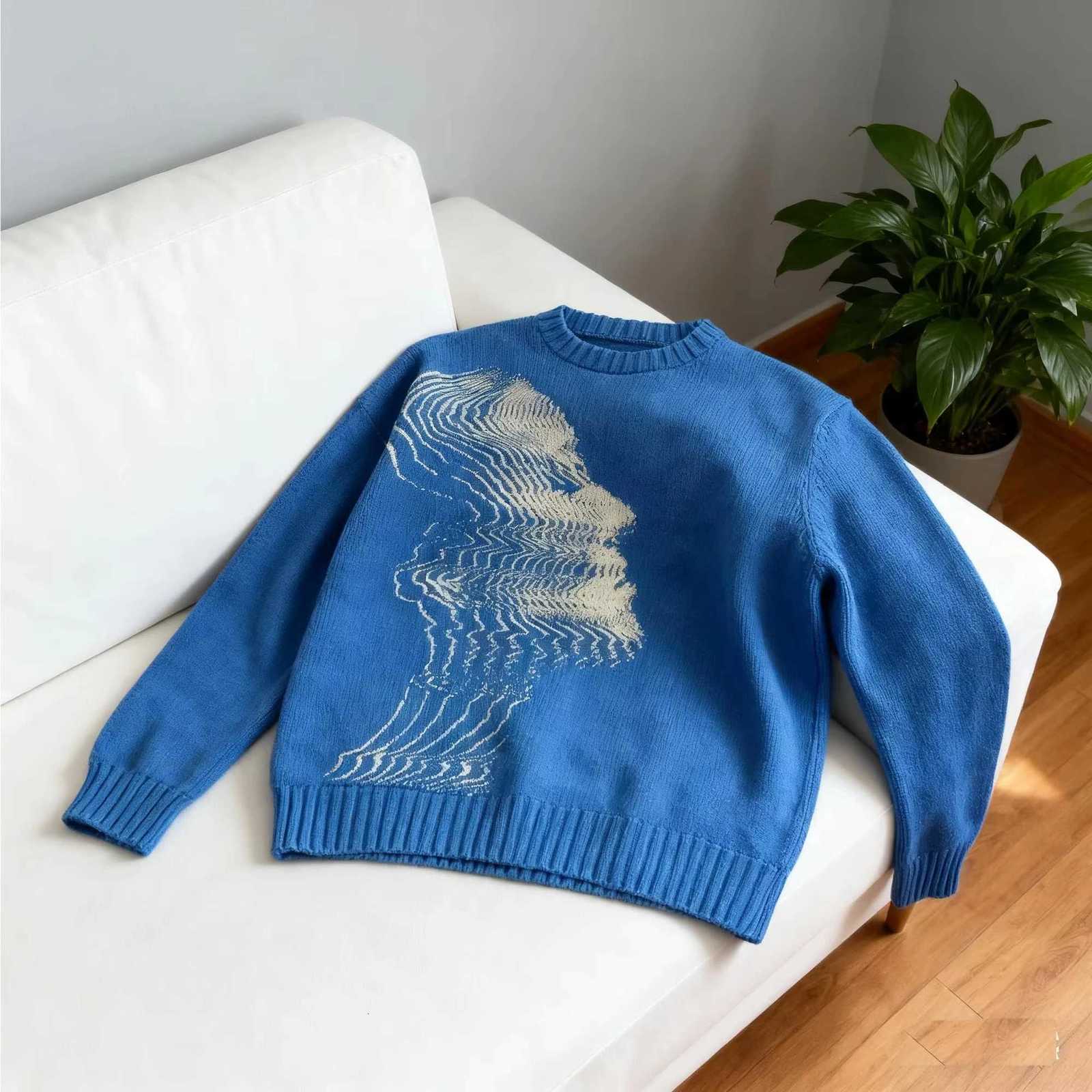 Fashion Personalized Fashion Printed Lovers Pullover Sweater for Men And Women Winter Street Warm Trend Matching Couple Sweater Y251110