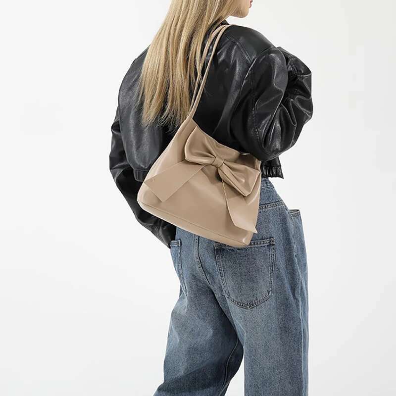 Fashion Women's Bow 2025 New Women's Designer Bag Shoulder Casual Bag High End Elegant Light Luxury Fashion Multifunctional Bag Women's