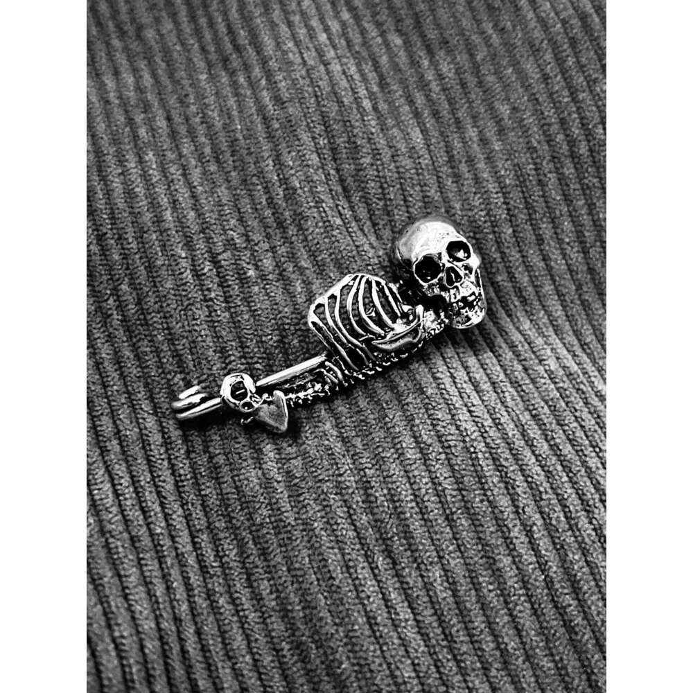 Cross-Border European and American Punk Style Halloween Vintage Skull Pin Dark Gothic Brooch Waist Cinching Clothing Accessory