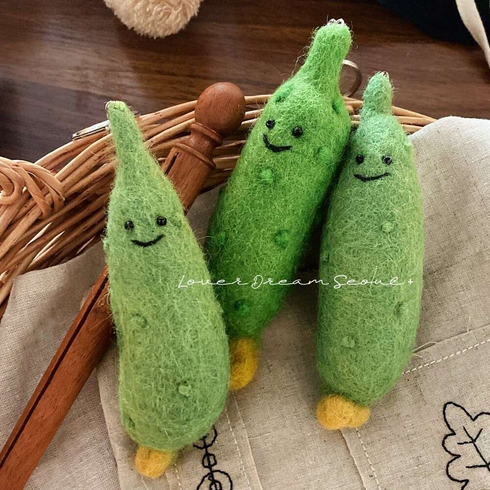 Korean Autumn Winter New Wool Felt Green Vegetable Keychain Pendant Cute Fashionable High-end Bag Charm