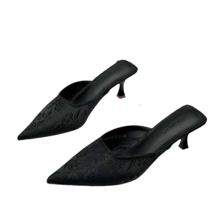 Woman Sandals New Pointed High Heeled Slippers For Women Featuring Chinese Style Embroidery Fairy Style Wearing High Heels With Toe Caps And Single Sh