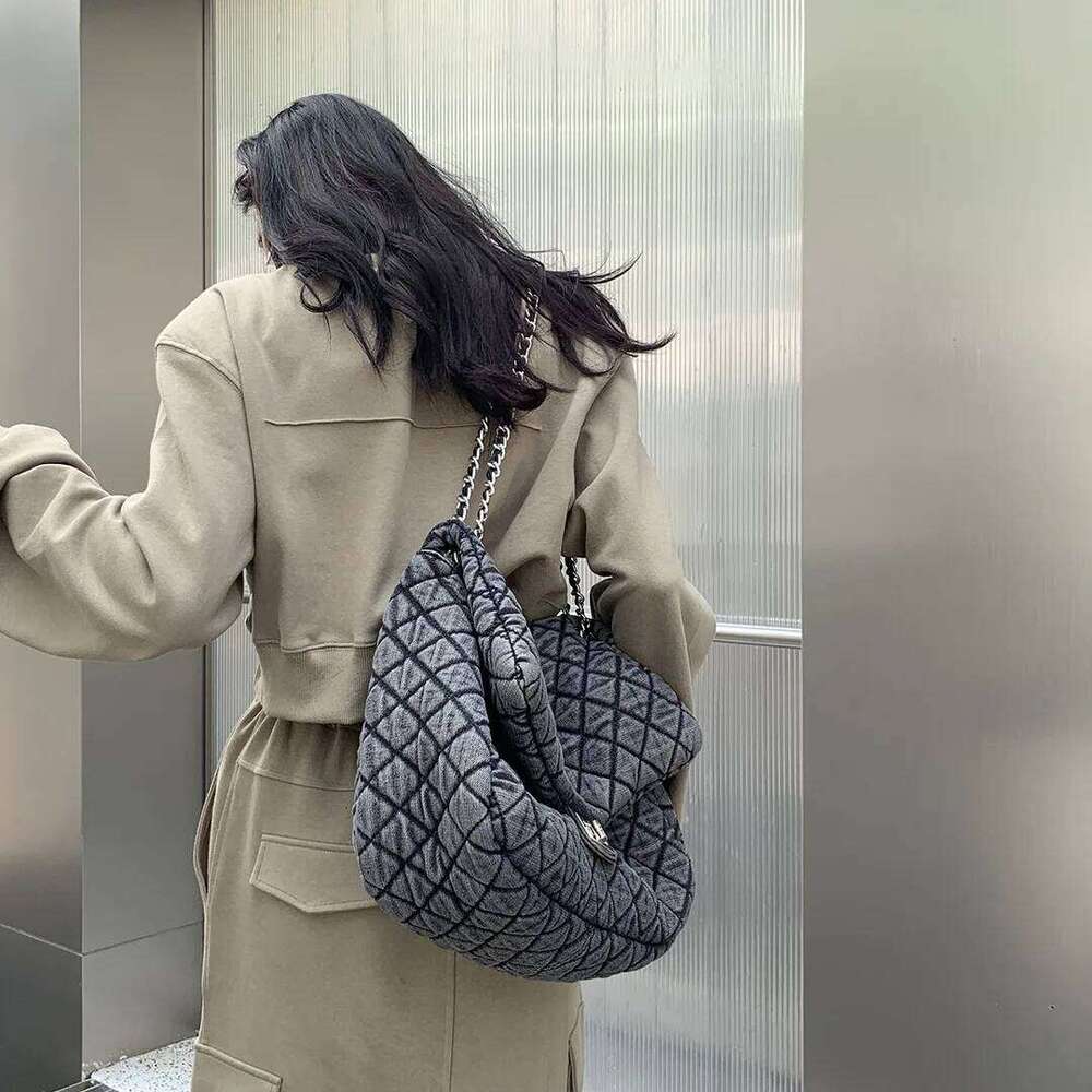 designer bag tote bag Embroidered lattice wash cloth large capacity leisure shoulder rhombus middle chain crossbody bag