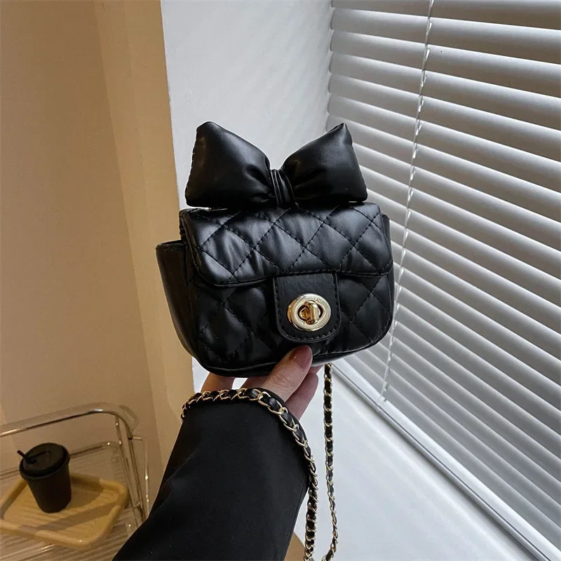 Mini Butterfly Knot Chain Crossbody Bag Fashionable Spring Summer Quality Small Bag Lipstick Bag Stylish Trendy Handbag R251110