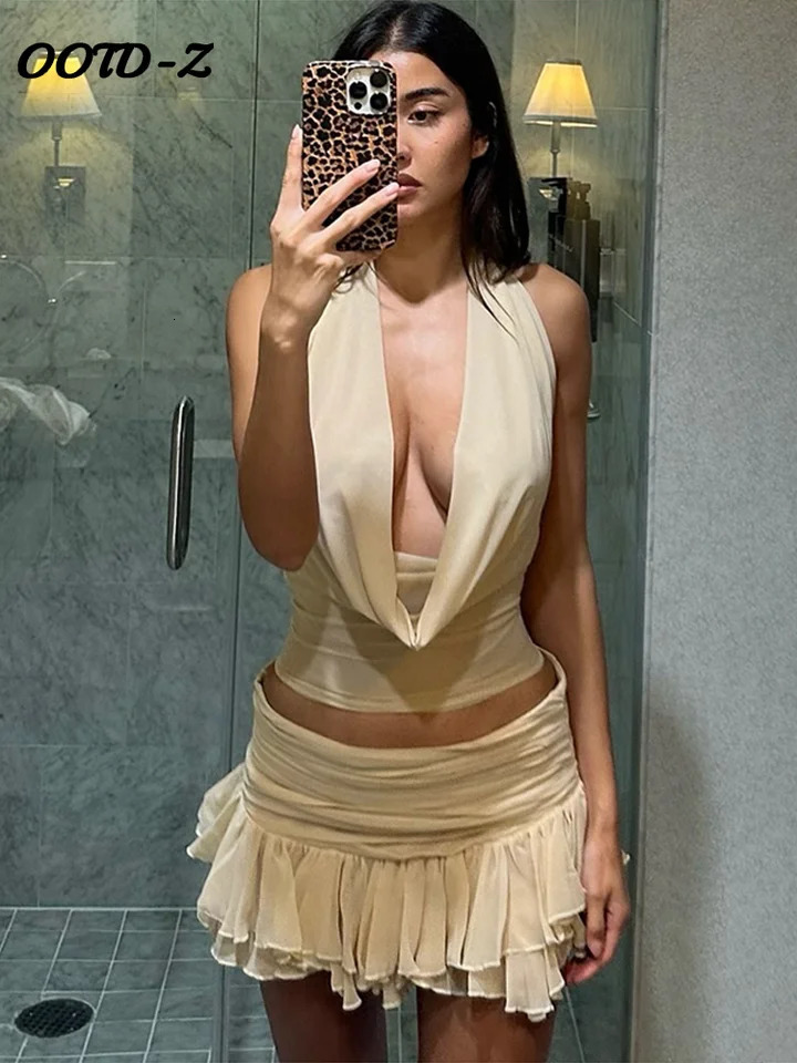 Sexy camisole pleated dress for women elegant sleeveless and backless Aline mini set springsummer 250410