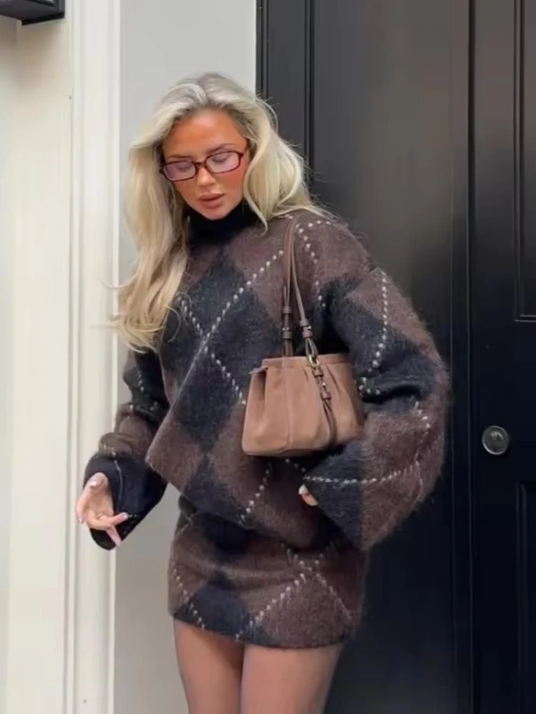 Brown Vintage Argyle Plaid Knitted Dress Sets Women Causal Turtleneck Loose Sweater Knit Mini Skirts Set Winter Knitwear 251110
