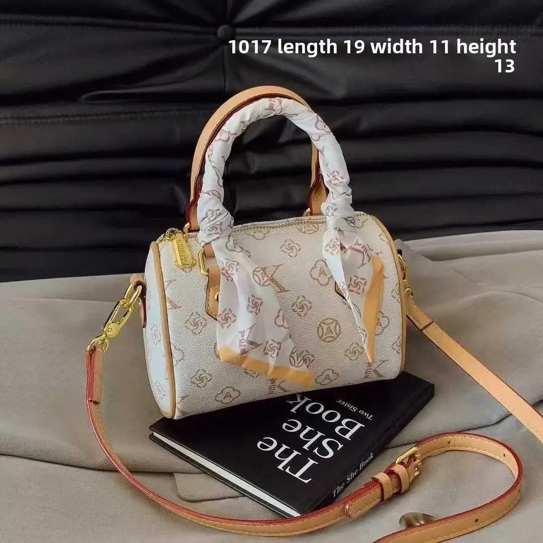 Gutite 2025 Summer New Broadcast Boston Trendy Printed High-End Handheld Single Shoulder Slant Cross Womens Bag K251110