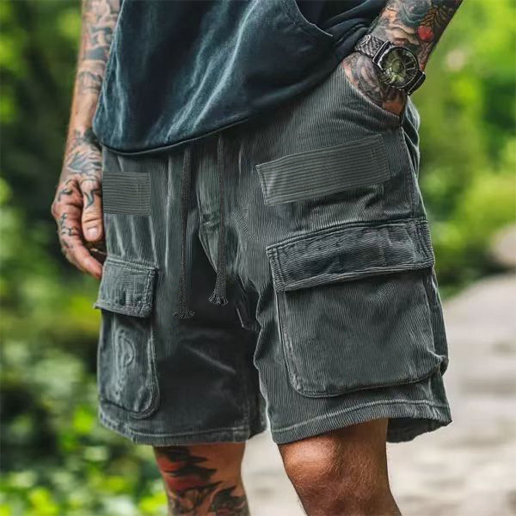 2025 summer new five piece workwear pants with multiple pockets corduroy trendy brand loose mens shorts American mens clothing