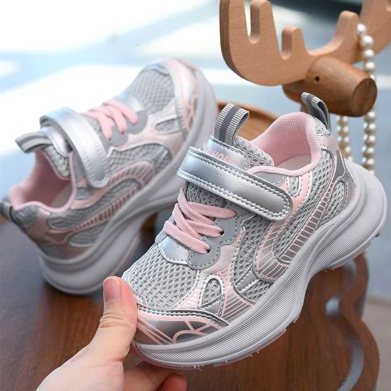 Childrens Shoes Soft Sole Girls Sports Shoes 2025 Spring New Trbottomy Kidsrens Dad Shoes Girls Lightweight Breathable Kidsrens Shoes W251110
