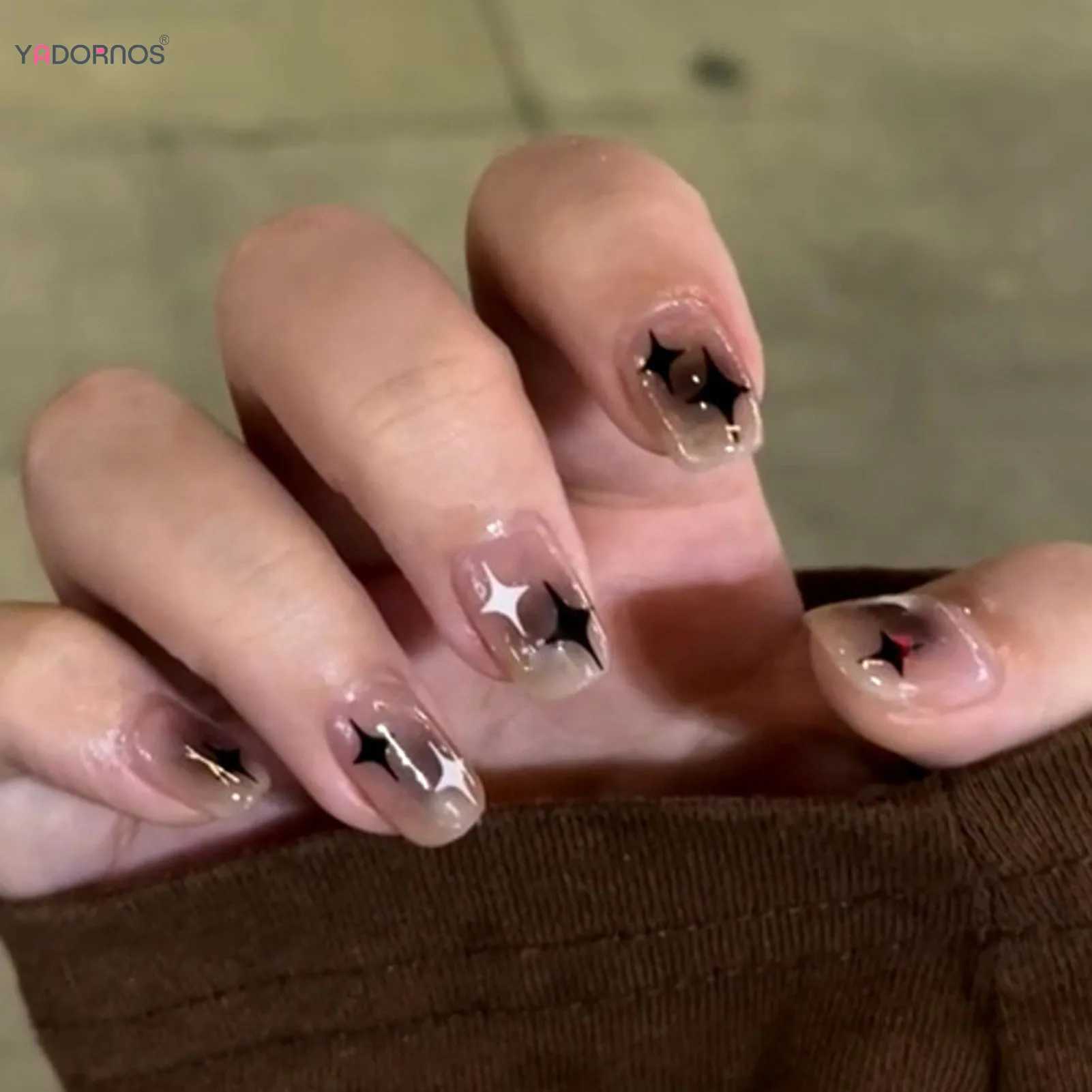 Y2K Black and White Star Man Fake Nails Complete Set of Short Fake Nails Detachable and Pressed on Nails W250410