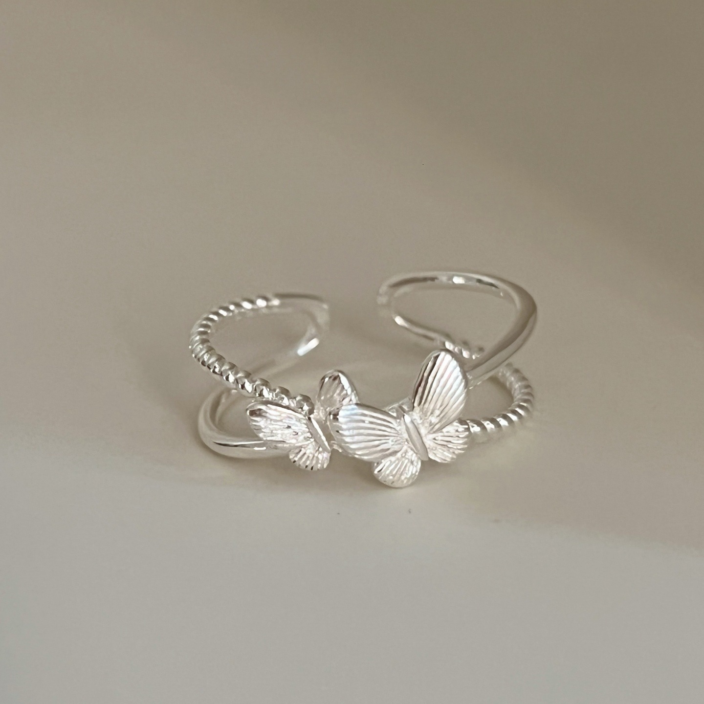 High-end Three-dimensional Butterfly Ring For Fashion Ring Women Wide Matte Luxury Design Open Ring Niche Personality Index Designer Ring Finger Ring