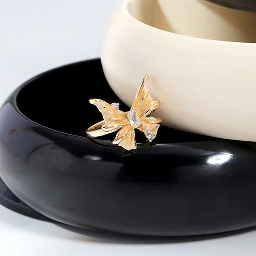 DHcollections Fashion Light Luxury gold Butterfly for Women, Ins Style Original Niche Design Sense Index Finger Ring, Versatile Open Ring