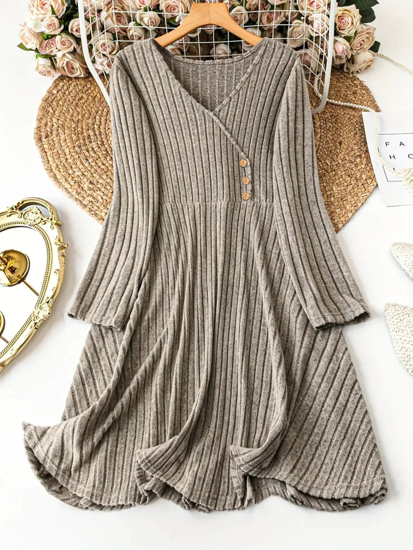 Plus Size Womens Solid Color VNeck Long Sleeve Pit Stripe Dresses 251110