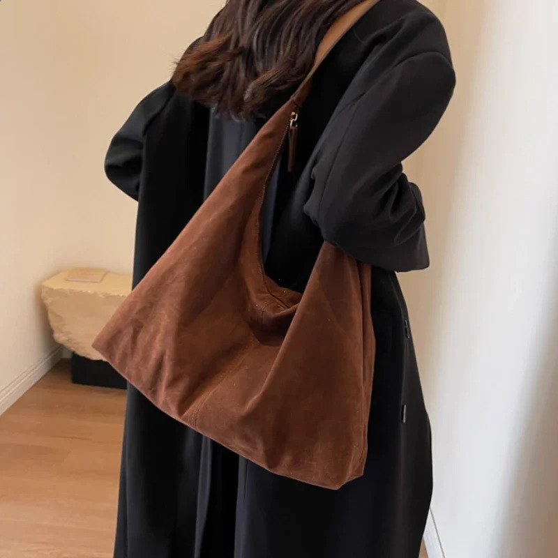 Vintage Suede Tote Bag For Women Autumn Winter Large Capacity Commute Shoulder Crossbody Bags Fashion Trend Underarm Bags 251106