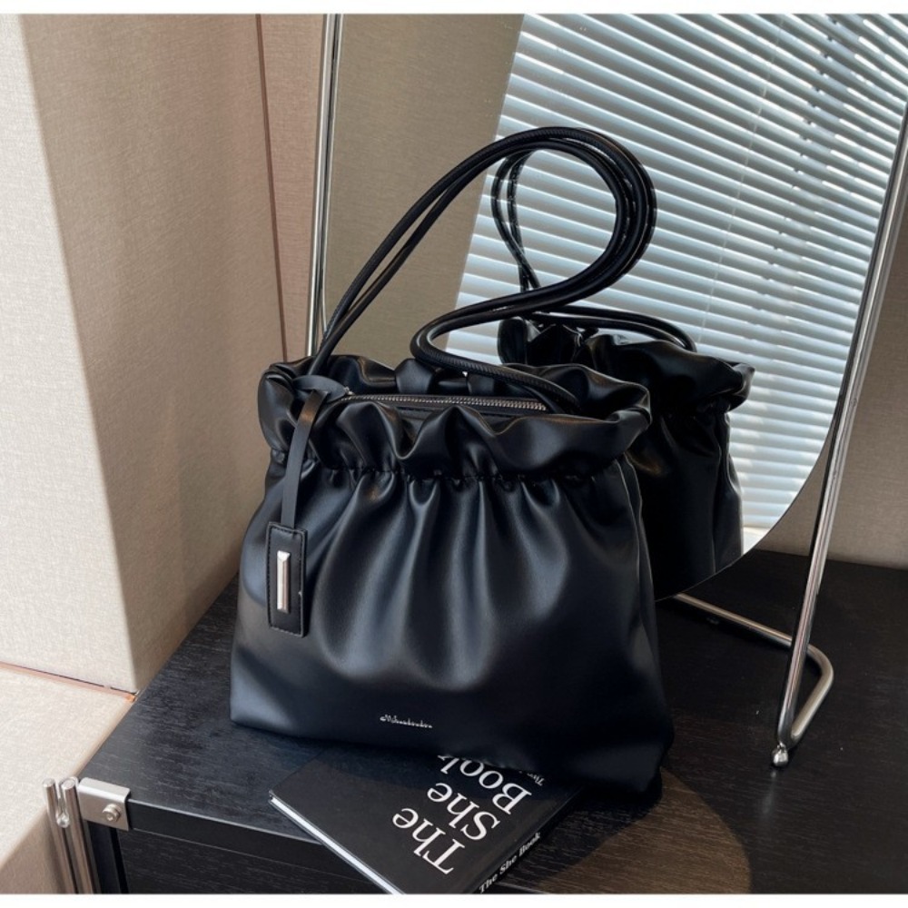 Stylish & Spacious Women's Handbag Contemporary Herringbone Patterned Tote for Any Occasion