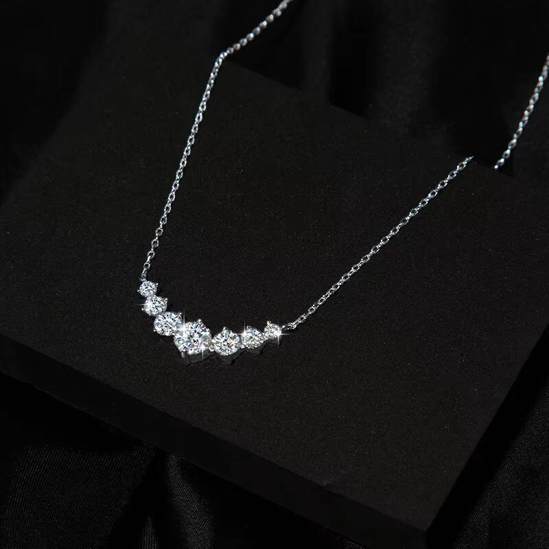 Luxury S925 Sterling Silver Vvs D Color 28CT Full Moissanite Smile Pendant Necklace for Women Wedding Jewelry