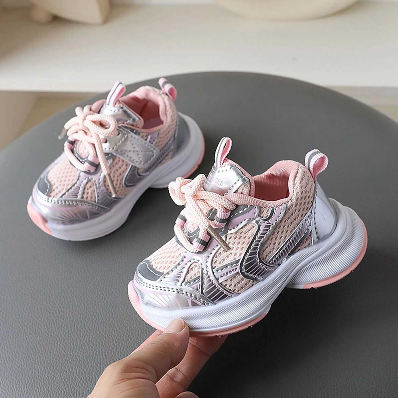 2025 Girls Sports Shoes Soft Sole Wear-Resistant Childrens Casual Shoes Low Top Thick Soled Breathable Mesh Walking Shoes W251110