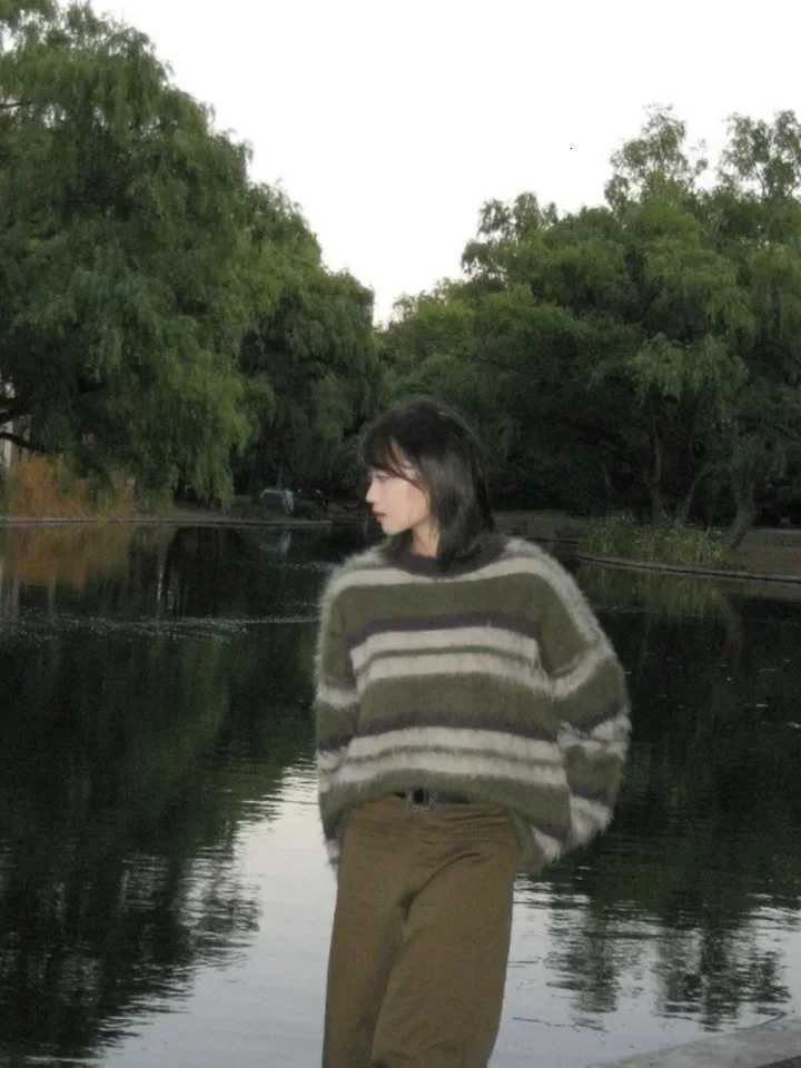 Fashion Japanese Y2K Harajuku retro striped faux mink fur thick womens sweater autumn and winter round neck pullover loose womens top Y251110