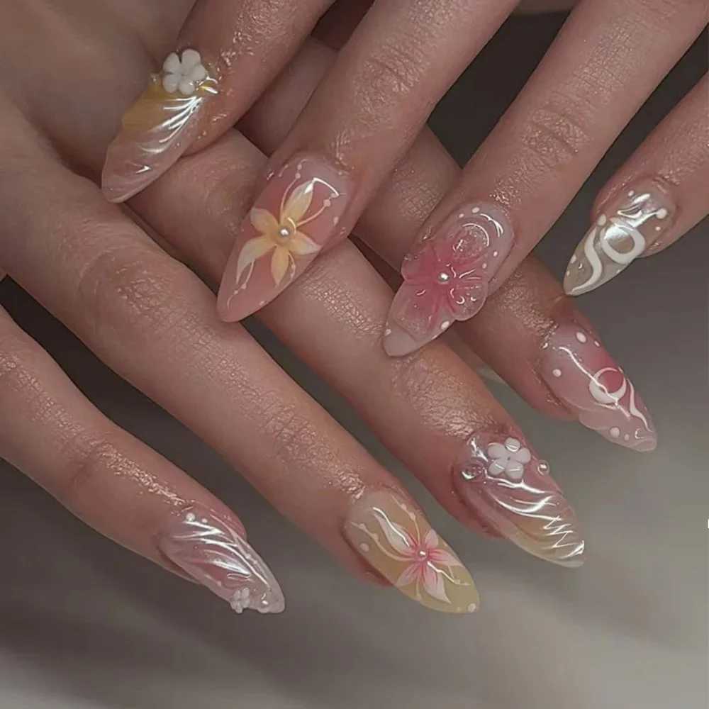 24 piece fake nail set on a press almond wearable simple French flower fake nail art gold bead design diamond processing tip W250410