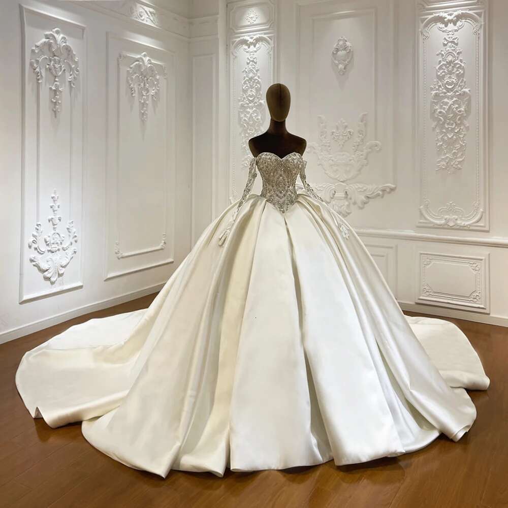 Customized M088 Detachable Sleeve Sweetheart Stain Ball Gown Wedding Dress
