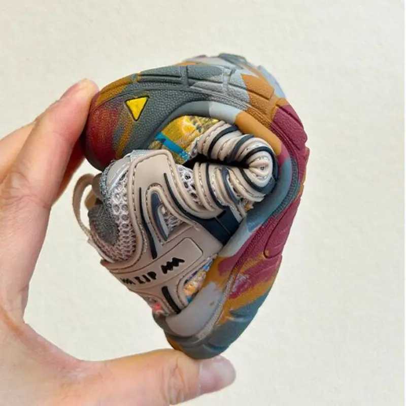 Childrens Outdoor Sports Shoes 2025 Autumn New Rotating Buckle Boys Outdoor Mountaineering Shoes Girls Soft Sole Fashion CasuT251110