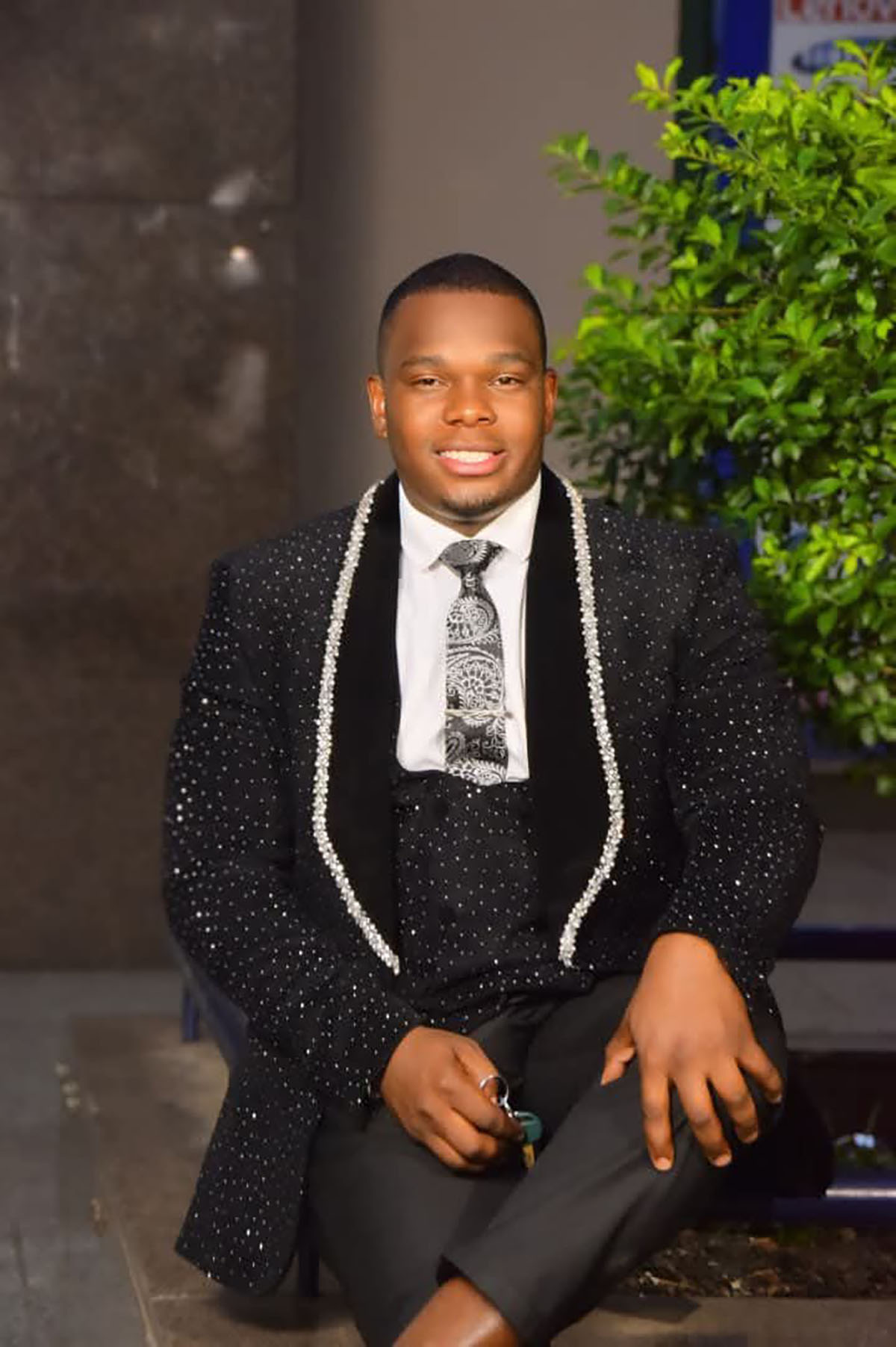 Sequined Groom Wear Crystal Beading 3 Pieces Shawl Lapel Mens Wedding Coat Formal Business Banquet Outfits Customized